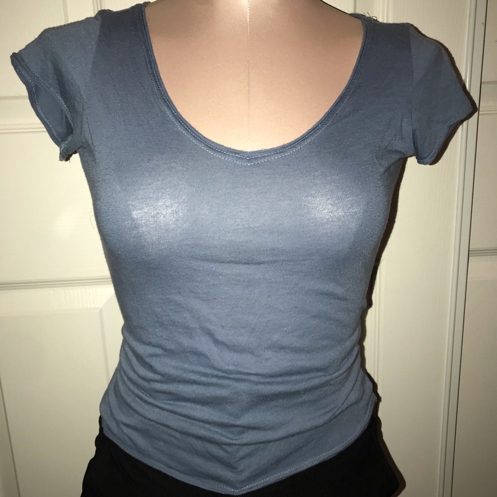 Peace sign cut out tee